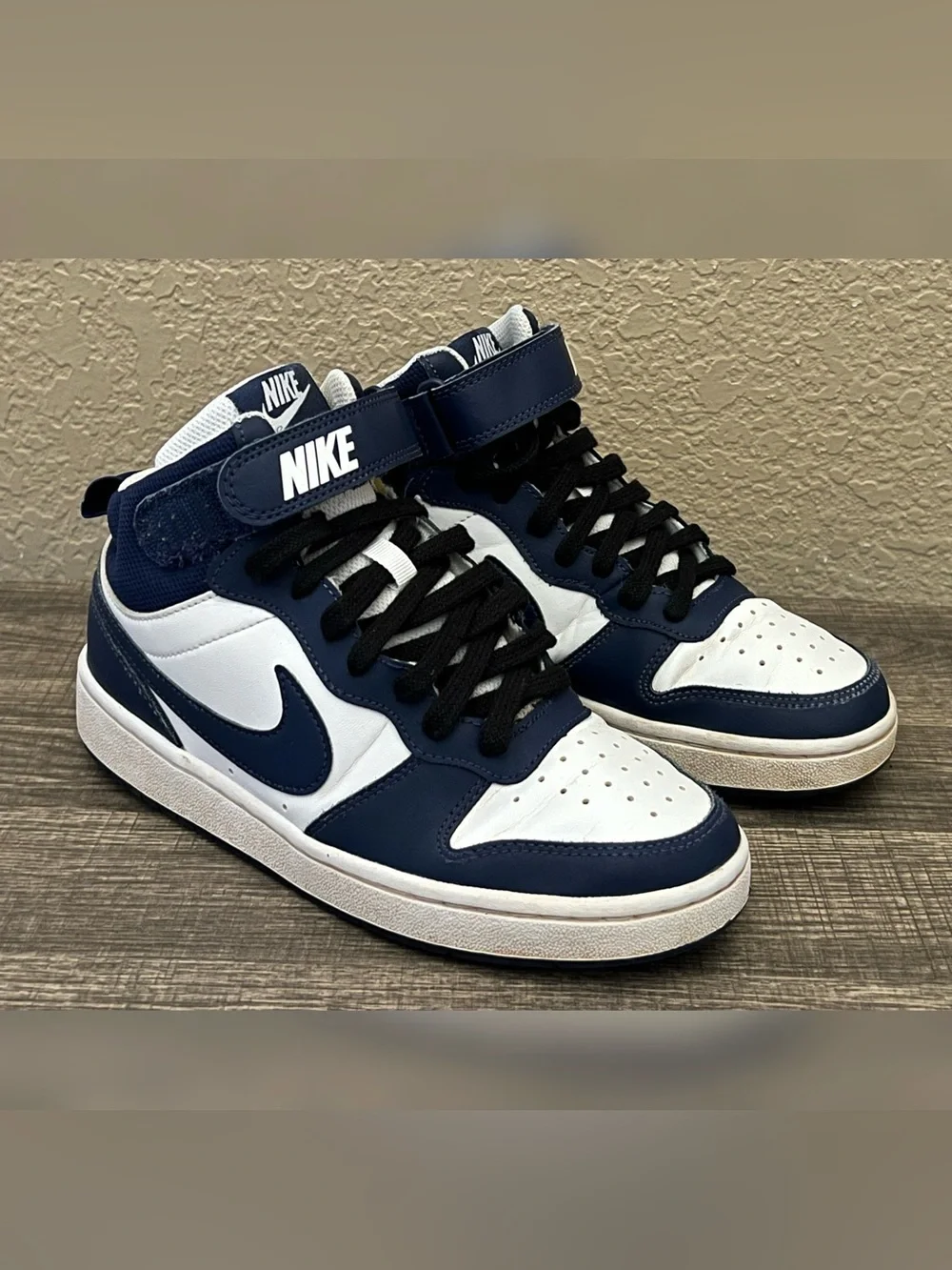 Nike Court Borough Mid 2 Boy Shoes Size- 5.5Y